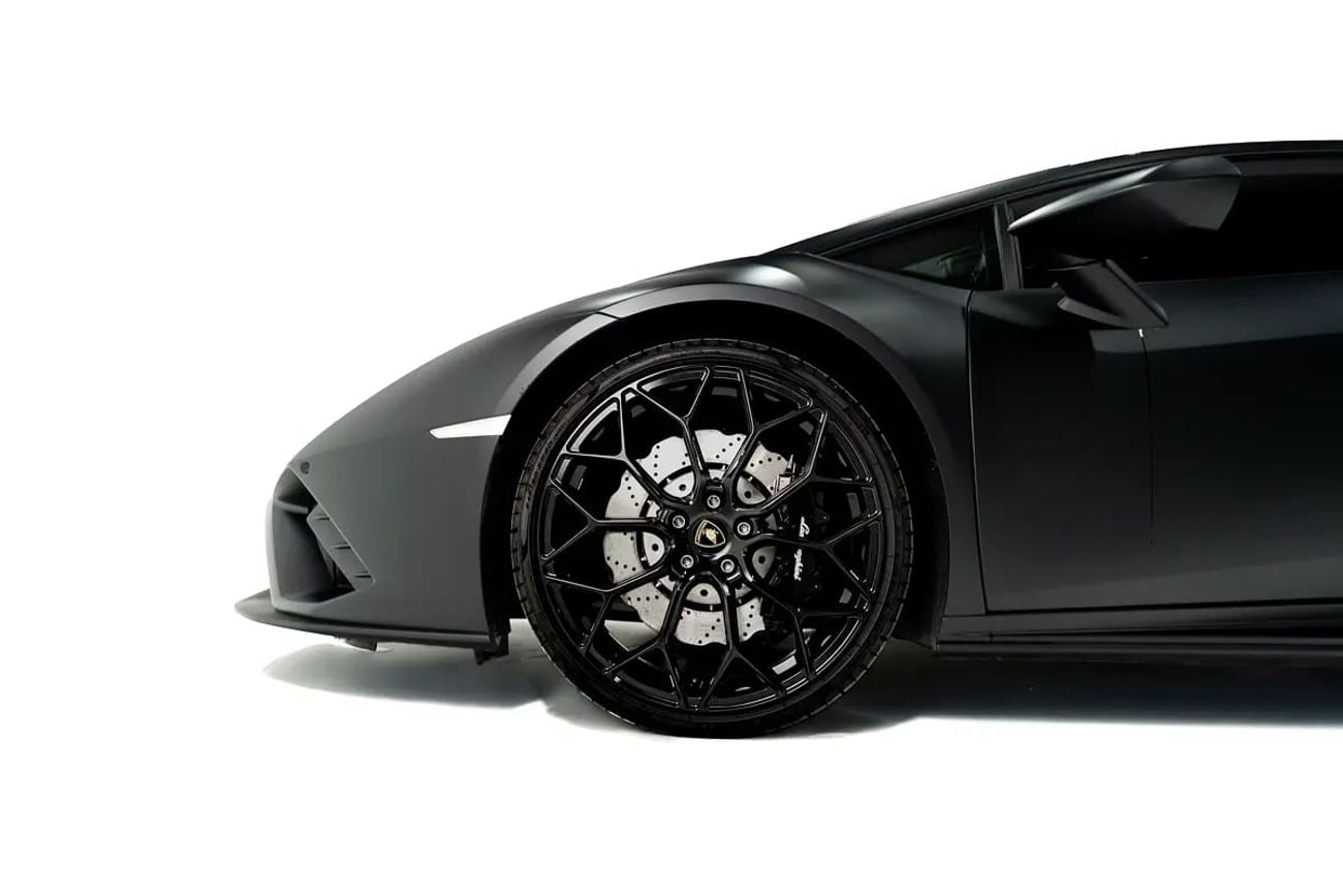 Lamborghini Huracan EVO Coupe EVO | DELIVERY MILEAGE | BRANDING PACKAGE | FRONT SUSPENSION LIFTER
