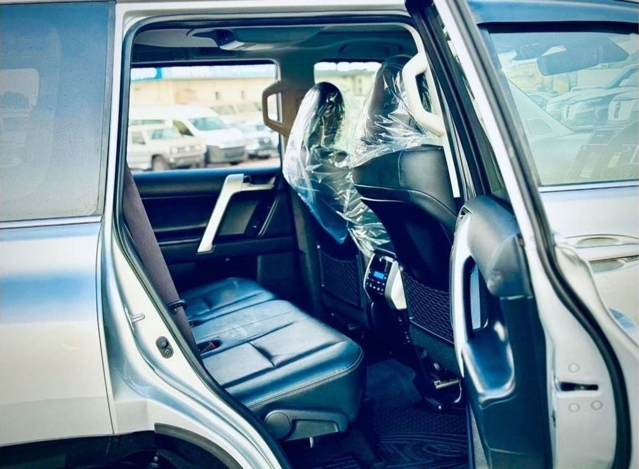 تويوتا برادو Kakadu 2020 Model Diesel Engine Full Option Top Of The Range