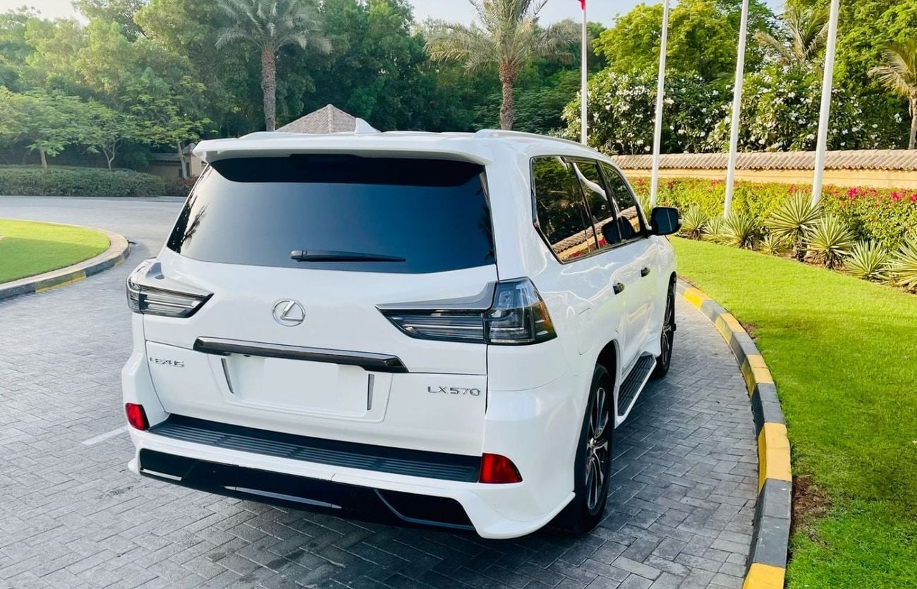 Lexus LX570 SIGNATURE