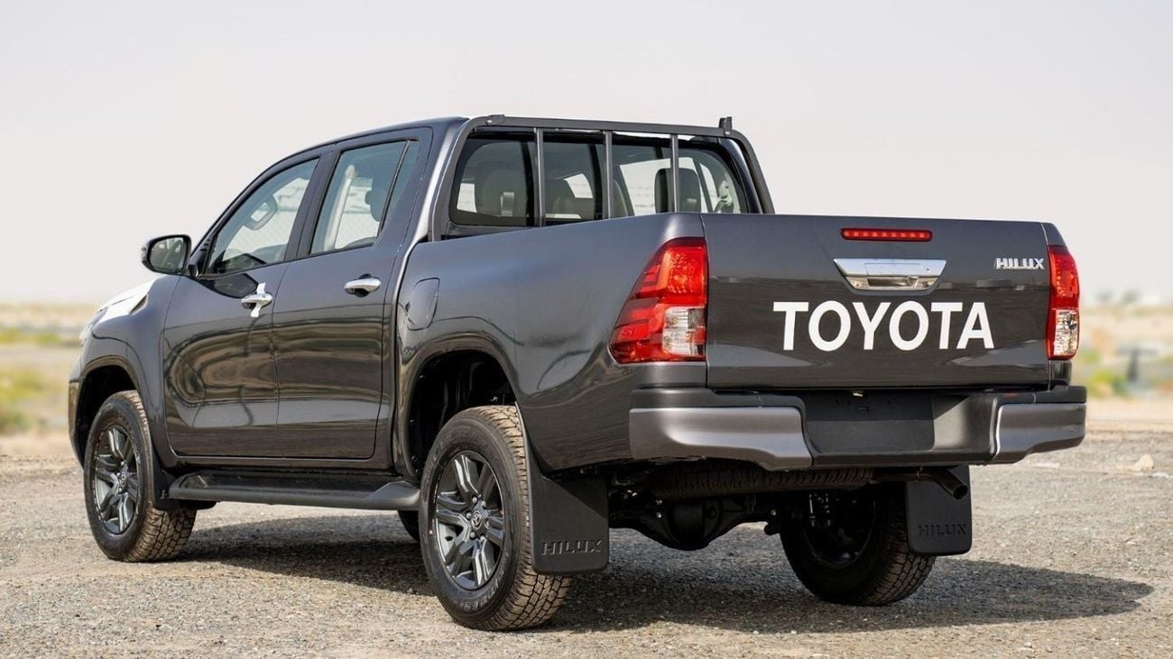 تويوتا هيلوكس Toyota Hilux 2.4L Diesel AT 4x4 Full Option 2025
