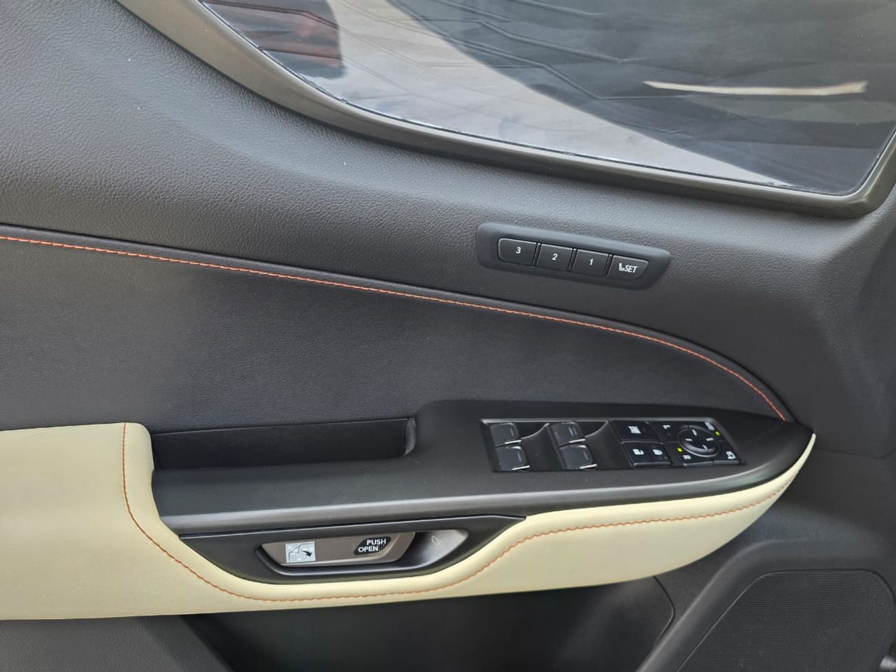 Lexus NX 250 2023 Model NX250 Full option Sunroof , Parking sensore