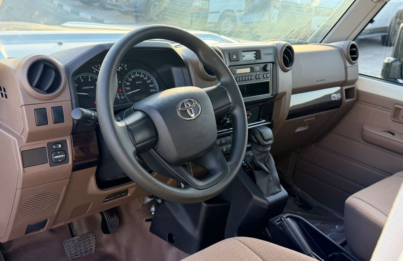 Toyota Land Cruiser LC78 Base V6 4WD Automatic GCC Specification