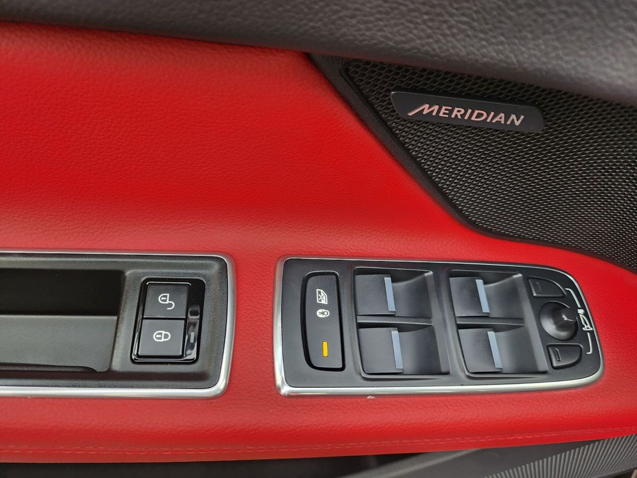 Jaguar XF Jaguar XF25t 2018 (R Sport Package - Black Edition)   Well maintained and taken care of   In Amazing