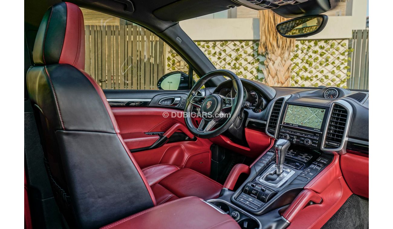 Porsche Cayenne | 2,722 P.M | 0% Downpayment | Full Option | Immaculate Condition!