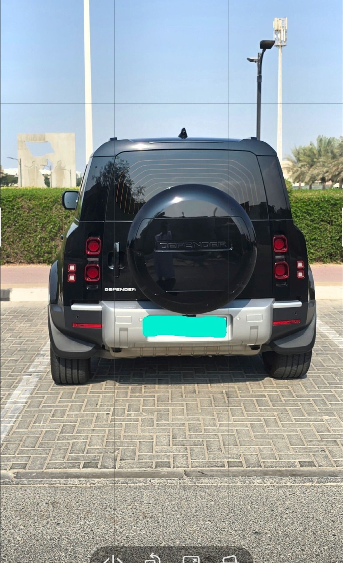 Land Rover Defender 110 X-Dynamic SE P400 3.0L