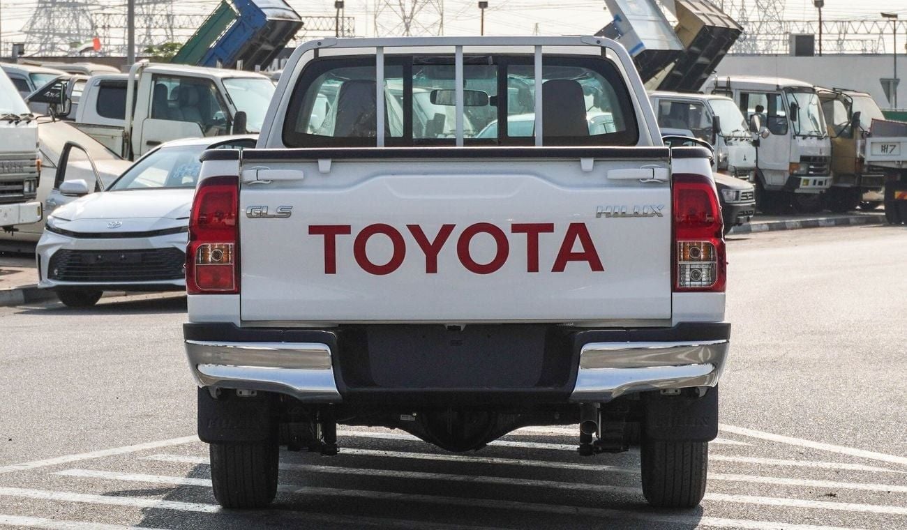 Toyota Hilux 2.7L  M/T 2WD