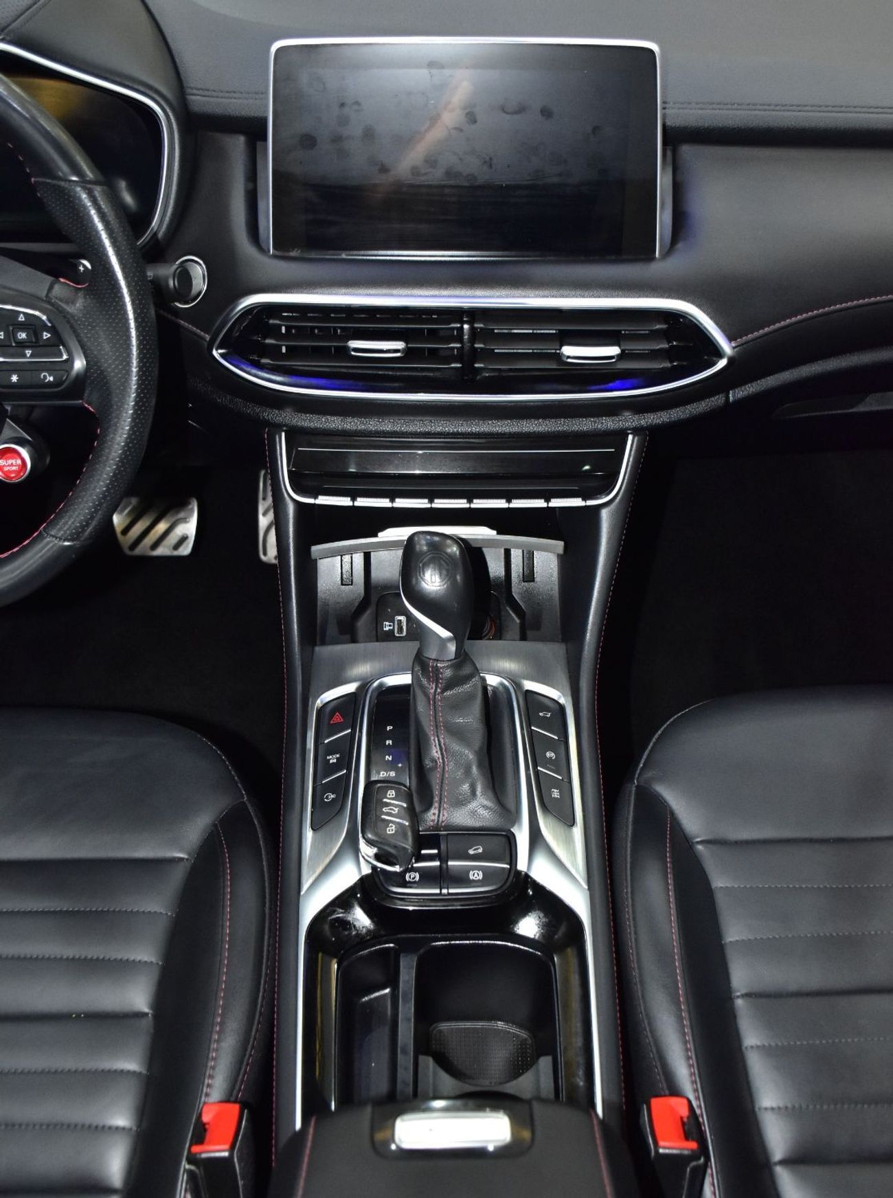 MG HS EXCELLENT DEAL for our MG HS Trophy ( 2021 Model ) in Red Color GCC Specs