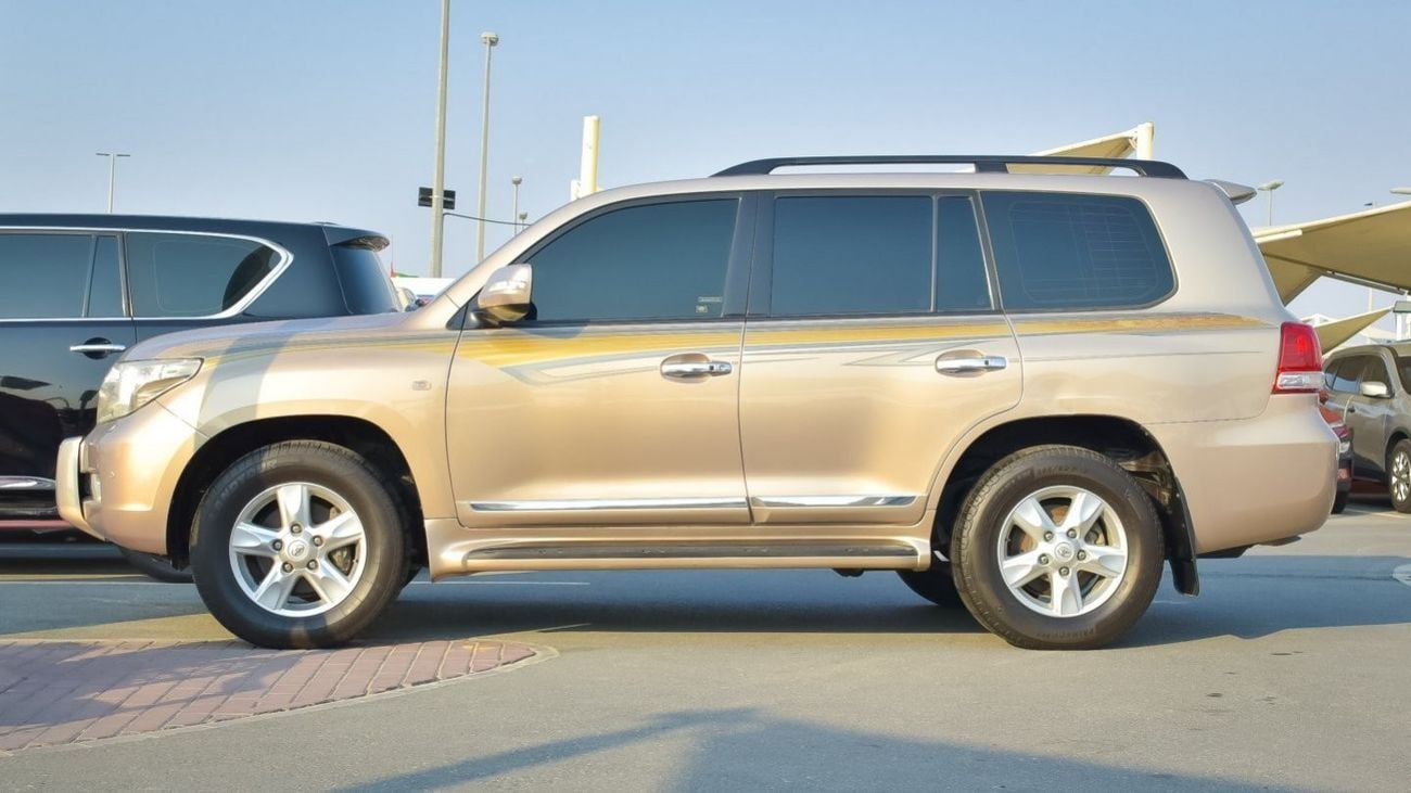 تويوتا لاند كروزر VXR V8