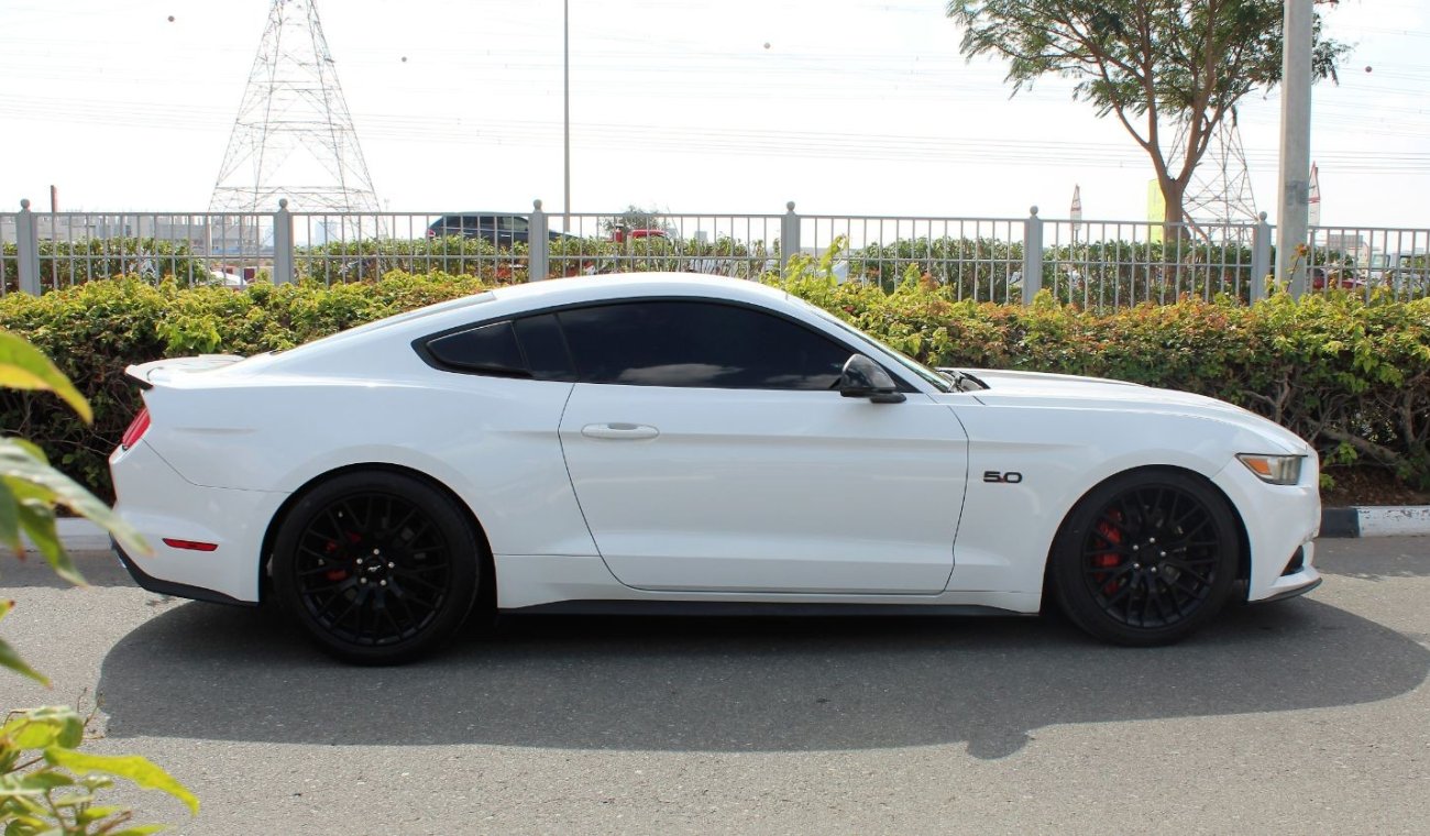 Ford Mustang 2015 / GT PREMIUM / V8/ 5.0/ GCC/ 100% ORIGINAL PAINT/ FULL SERVICE / 1 YEAR WARRANTY