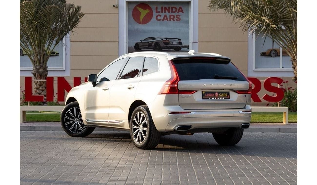 فولفو XC 60 T5 Momentum 2.0L AWD Volvo XC60 T5 2021 GCC under Agency Warranty and Service Contract with Flexible