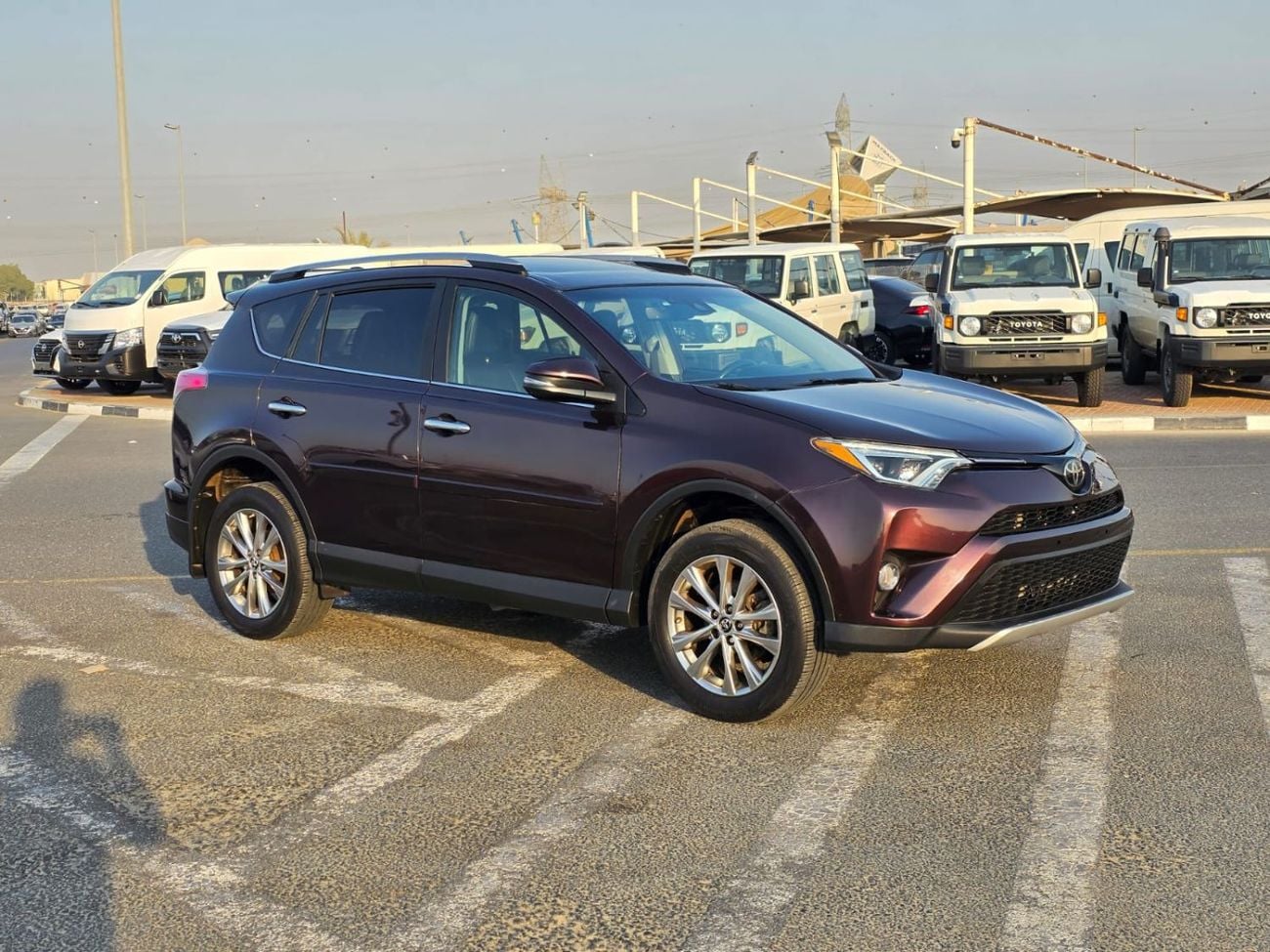 Toyota RAV4 2.5L Limited Edition Sunroof, 4x4, Push button, trunk automatic and original leather seats