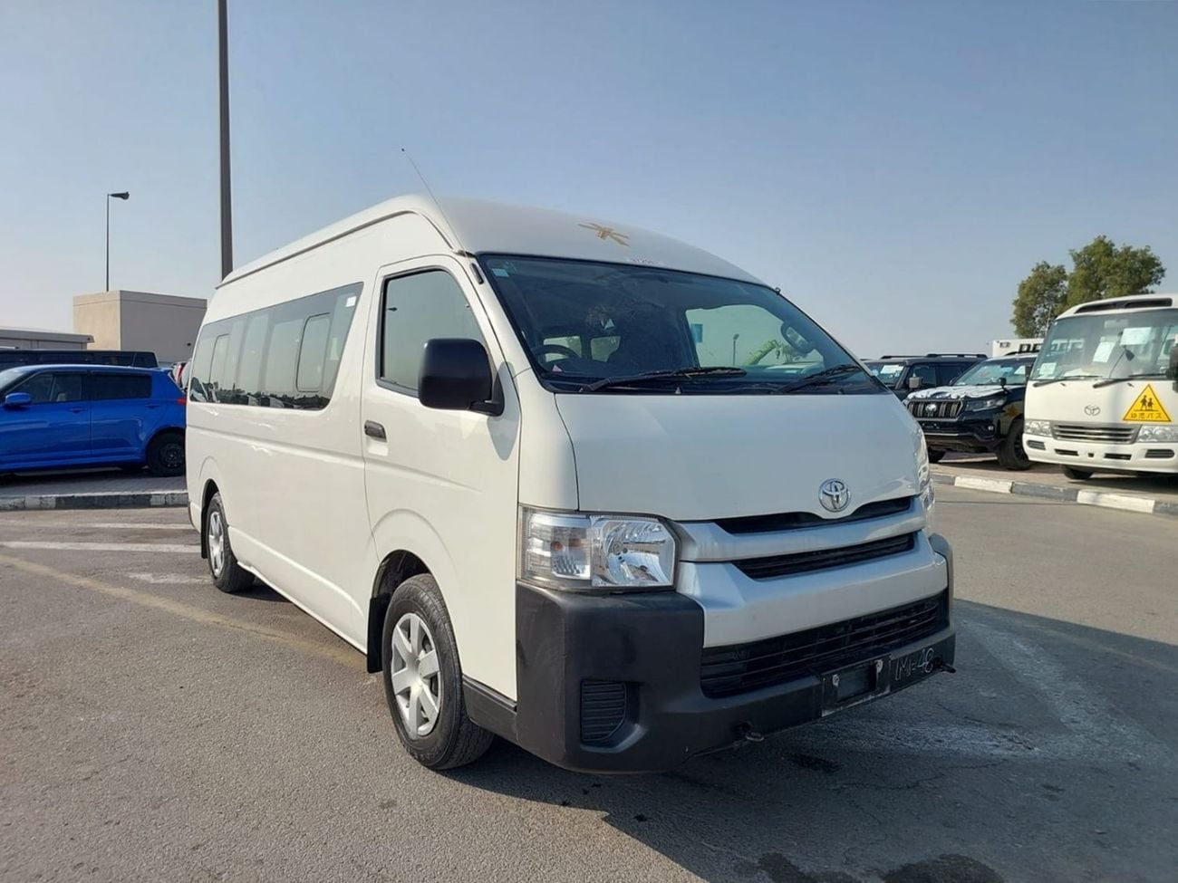Toyota Hiace (RAMADAN OFFER) TOYOTA HIACE COMMUTER VAN RHD 2018 MODEL 2.5 L DIESEL MANUAL(PM73780)
