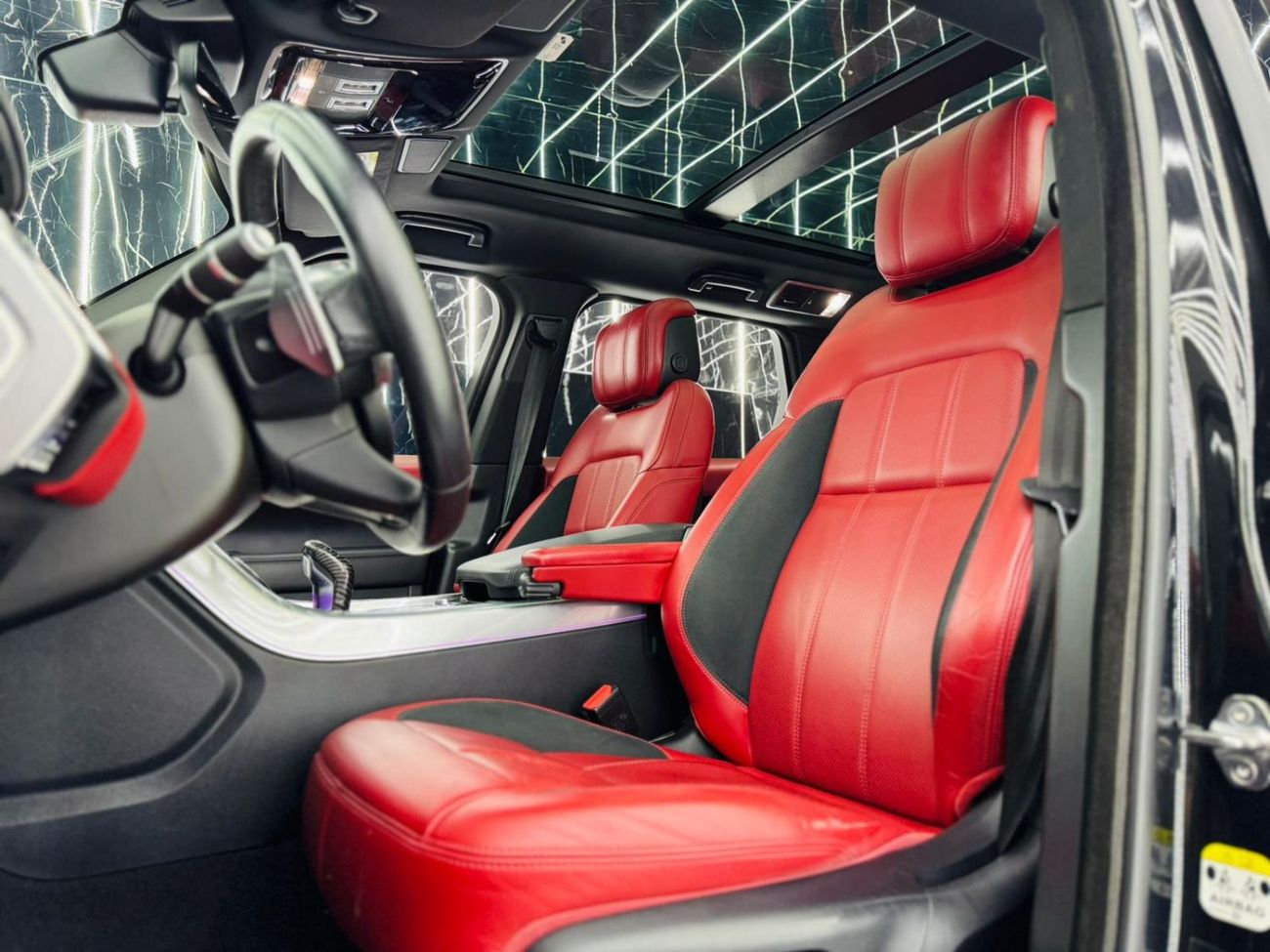 لاند روفر رينج روفر سبورت HSE Dynamic 3.0L 2020 Range Rover Sport HSE Dynamic, Warranty, Excellent Condition, GCC