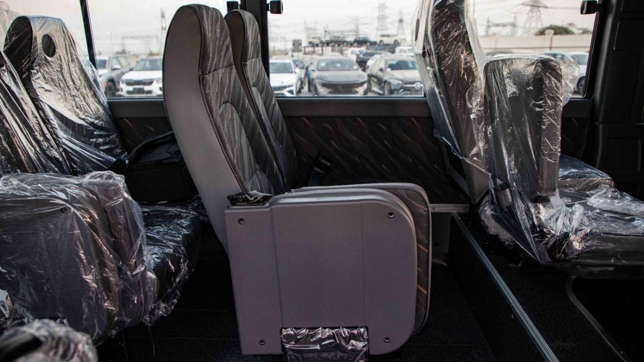 هيونداي كونتي FL 28-seater 3.9L Diesel | GCC Specs | 2026 | For Local Registration +10%