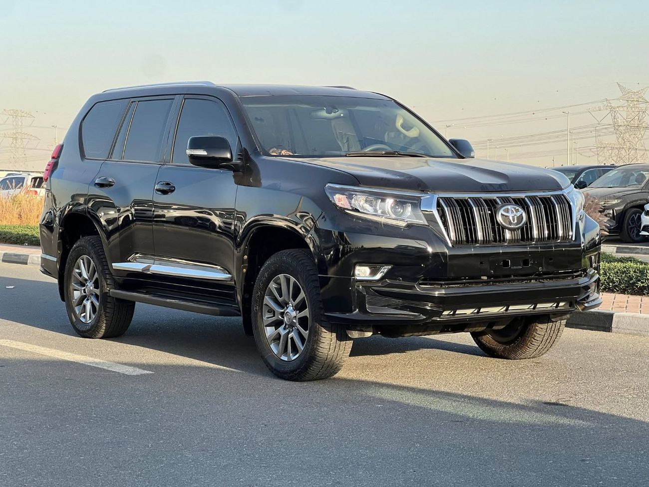 Toyota Prado Toyota prado 2019Model 4.0 petrol Engine Colour Black Transmission Automatic Interior.beige push sta