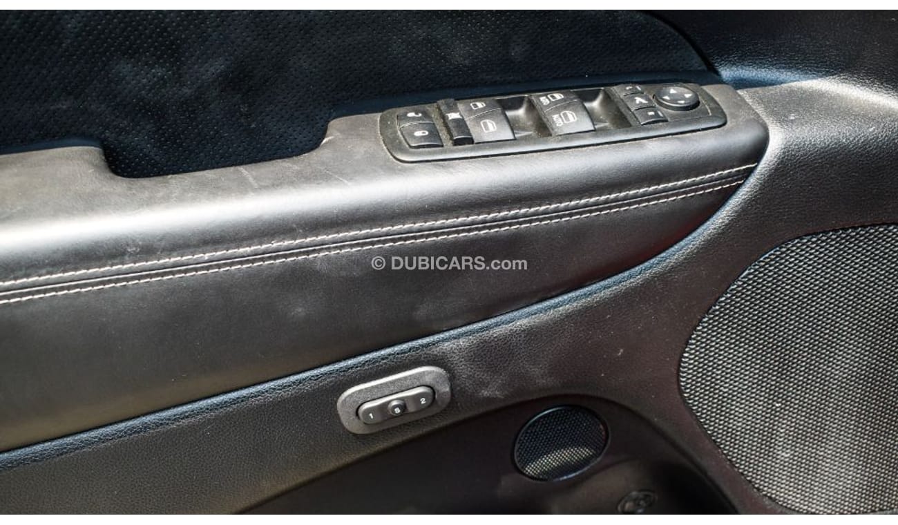 Jeep Grand Cherokee Jeep Grand Cherooke 2013 6.4 SRT Gcc Specefecation Very Clean Inside And Out Side Without Accedent N