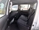 Toyota Hilux Toyota Hilux pickup double cabin manual gear diesel 2.8L wide body  mid option