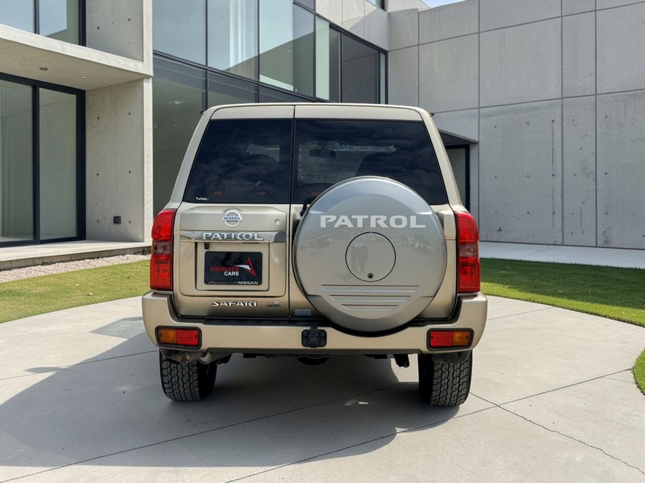 Nissan Patrol Safari Safari 4.8L A/T NISSAN PATROL SAFARI | 4.8L V6 | 2022 | GCC SPECS | AED 2,399 PER MONTH
