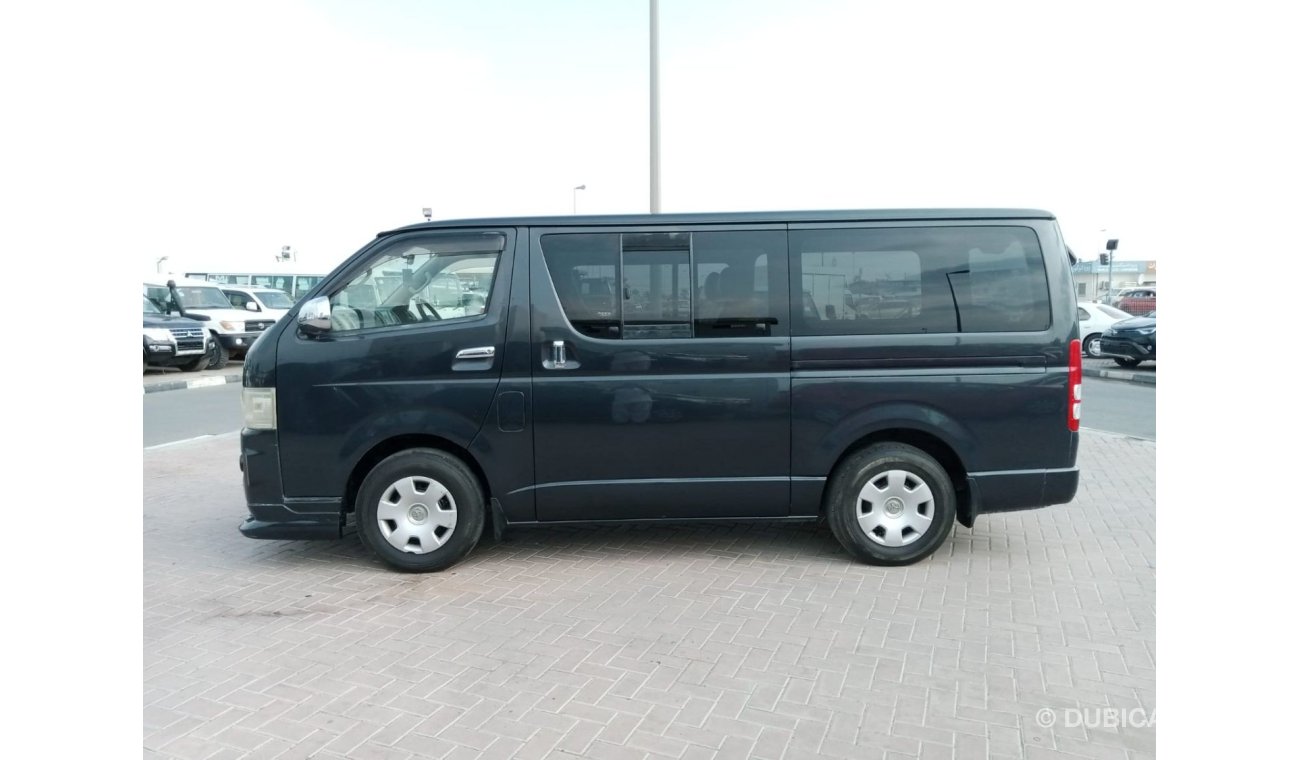 تويوتا هاياس TOYOTA HIACE RIGHT HAND DRIVE (PM998)