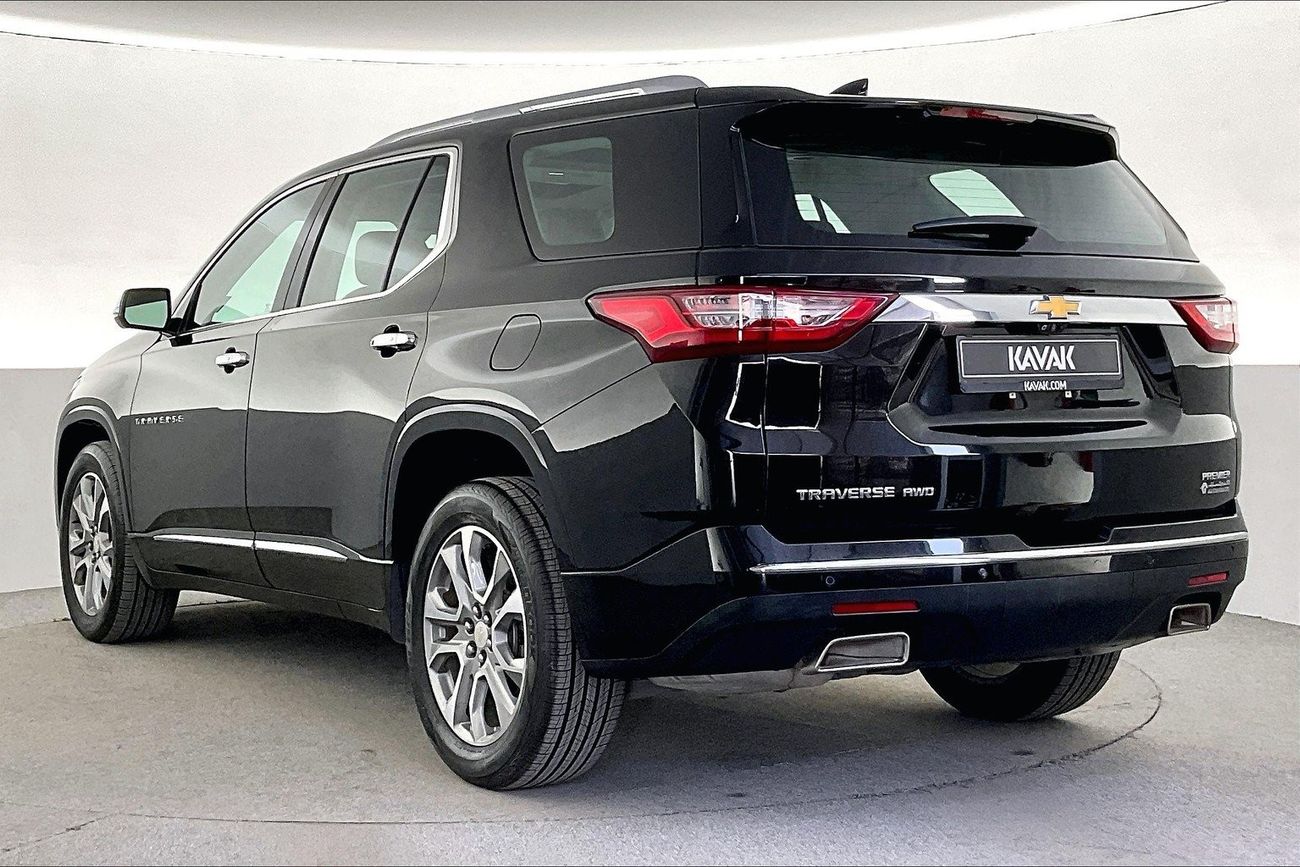 ميتسوبيشي باجيرو GLS Midline w/sunroof | شامل الضمان | 0 ﺪﻔﻋﺓ ﺃﻮﻟﻯ