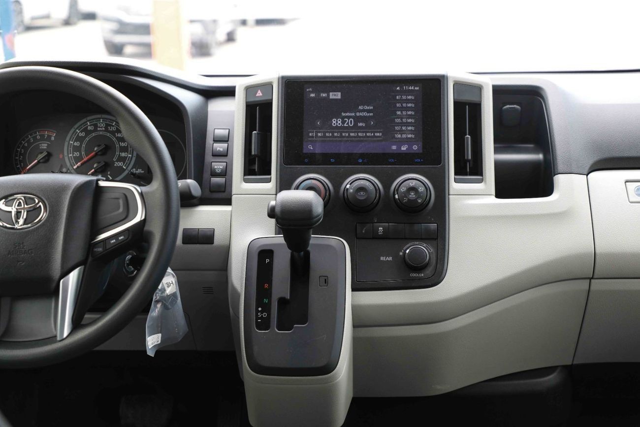تويوتا هاياس 2025 Toyota Hiace Commuter 13Str 3.5L - White Inside Grey | Export Only
