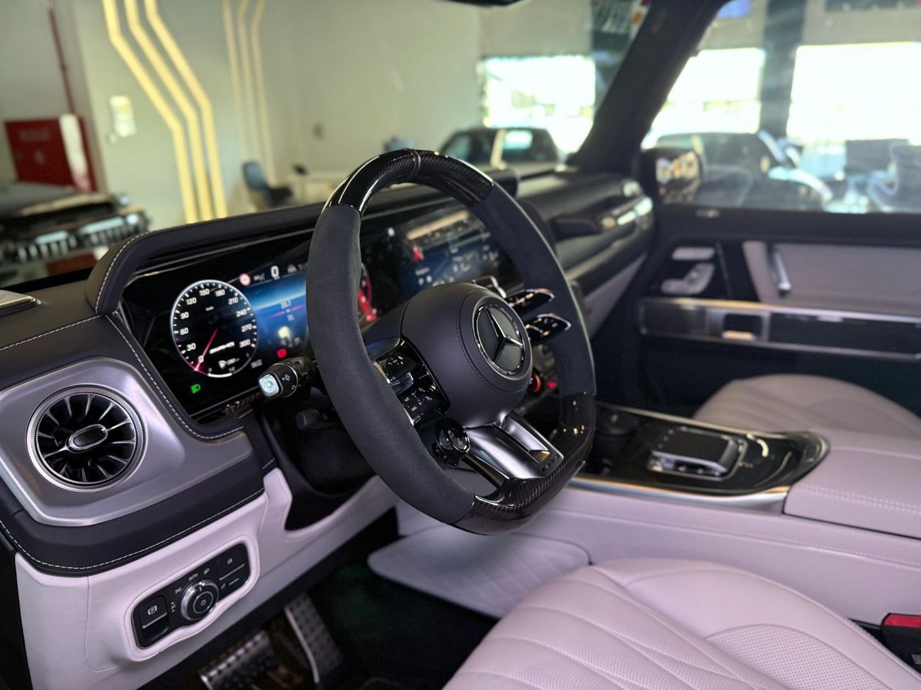 مرسيدس بنز G 63 AMG 2026 Mercedes-Benz G63 AMG - GCC - 5 Years Warranty from Dealership - Double Night Package