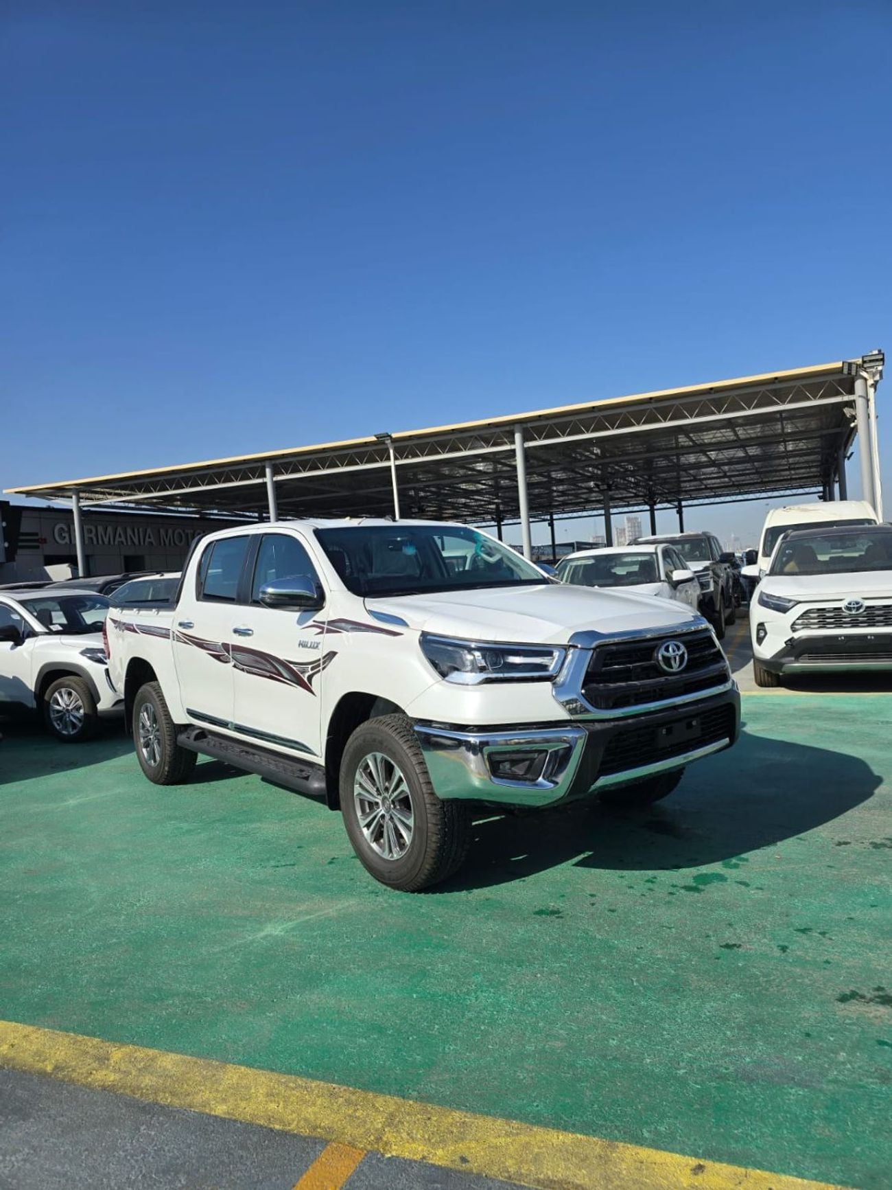 Toyota Hilux TOYOTA HILUX SAUDI 2.7L FULL OPTION 2026