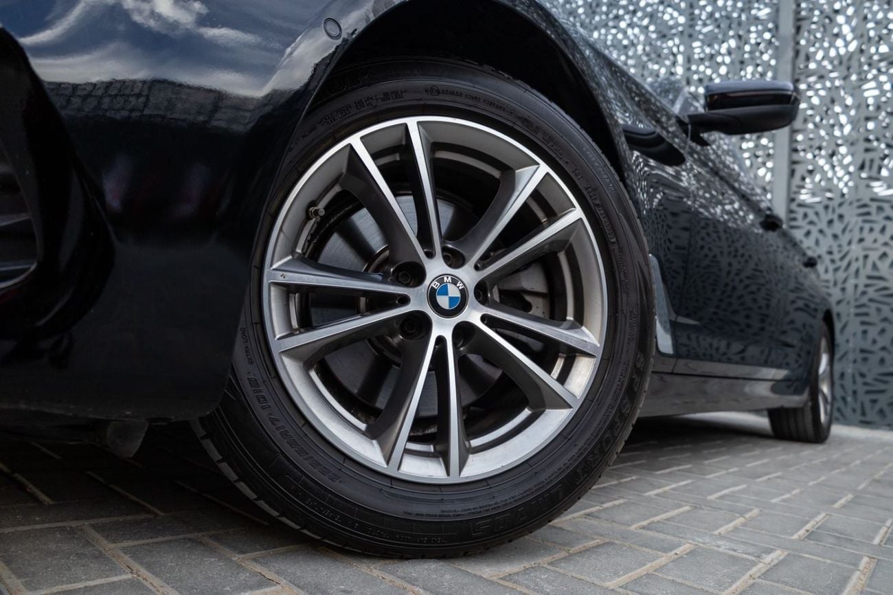 BMW 520i TARGA 4S BMW 5 Series 520 2019 GCC specs for 1,171.00 AED monthly