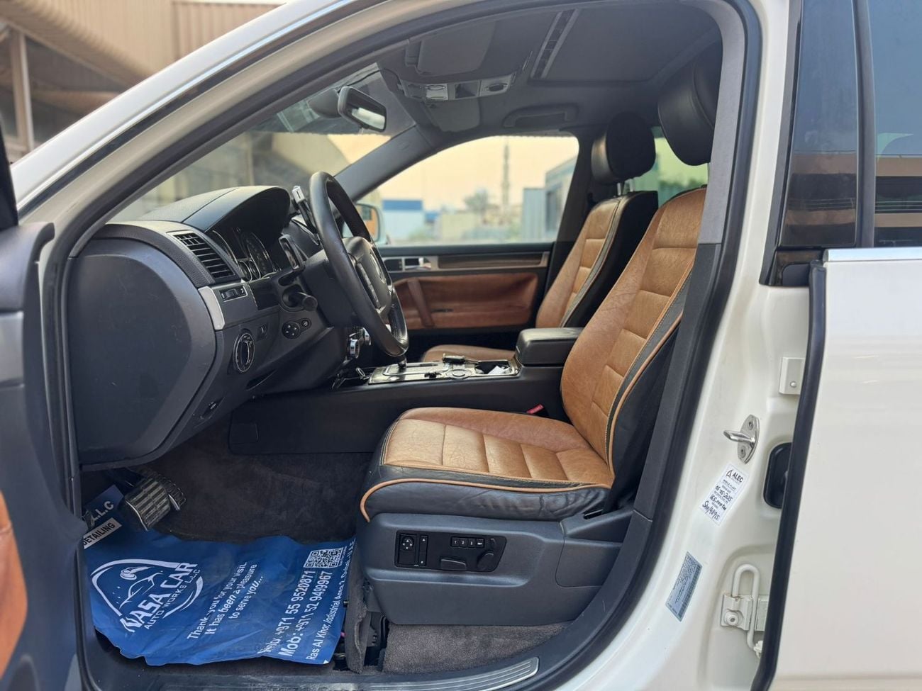 Volkswagen Touareg Volkswagen TOUAREG W12 4WD, W12 Petrol Engine,2005, Auto, Full Leather, Electric Seats, Bluetooth, C