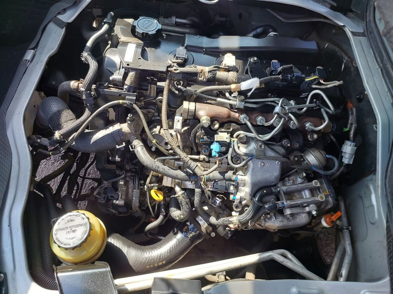 Toyota Hiace (RAMADAN OFFER) TOYOTA HIACE VAN RHD 2012 MODEL 3.0 L DIESEL AUTOMATIC(PM09422)