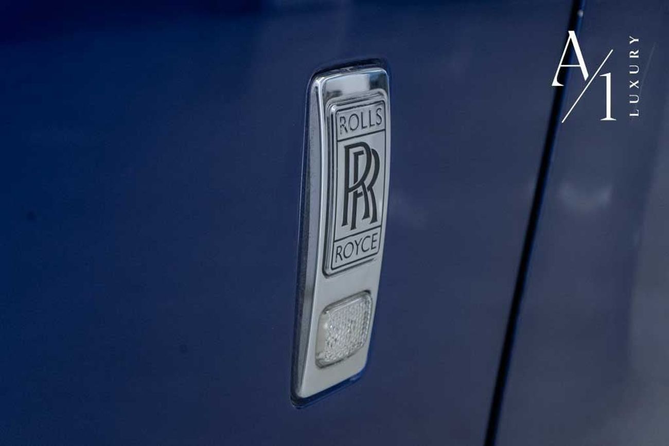 Rolls-Royce Wraith 2016 Rolls Royce Wraith, 4 Buttons, Starlight Headliner, Excellent Condition, GCC