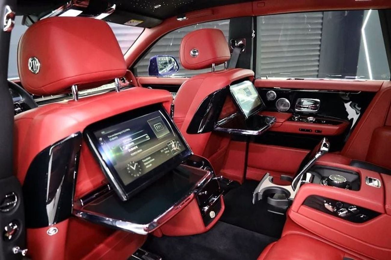 Rolls Royce Phantom Std 6.8L VIII, Bespoke Audio, Rear Entertainment, Brushed Steel Bonnet, GCC Specs!!