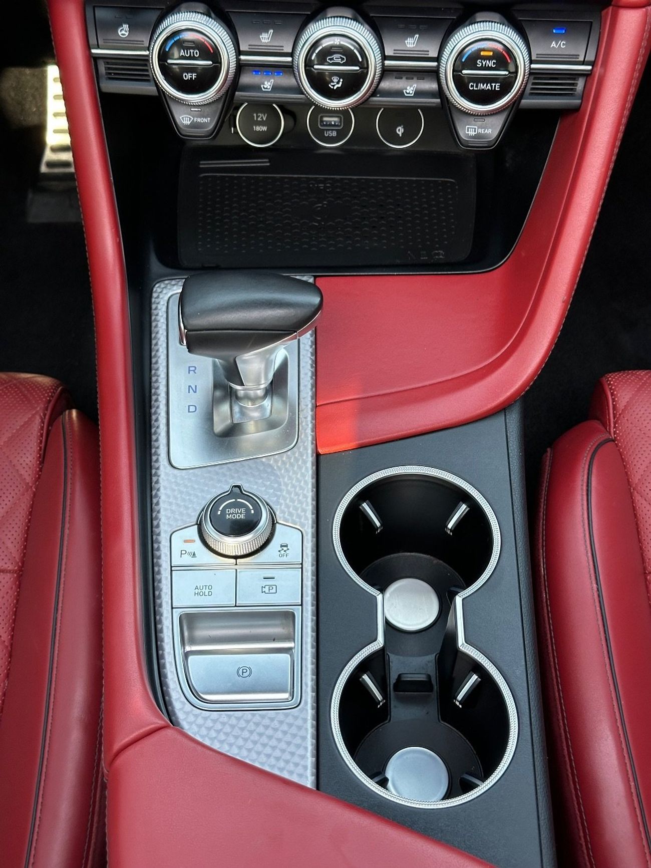 Genesis G70 Premium 3.3L AWD