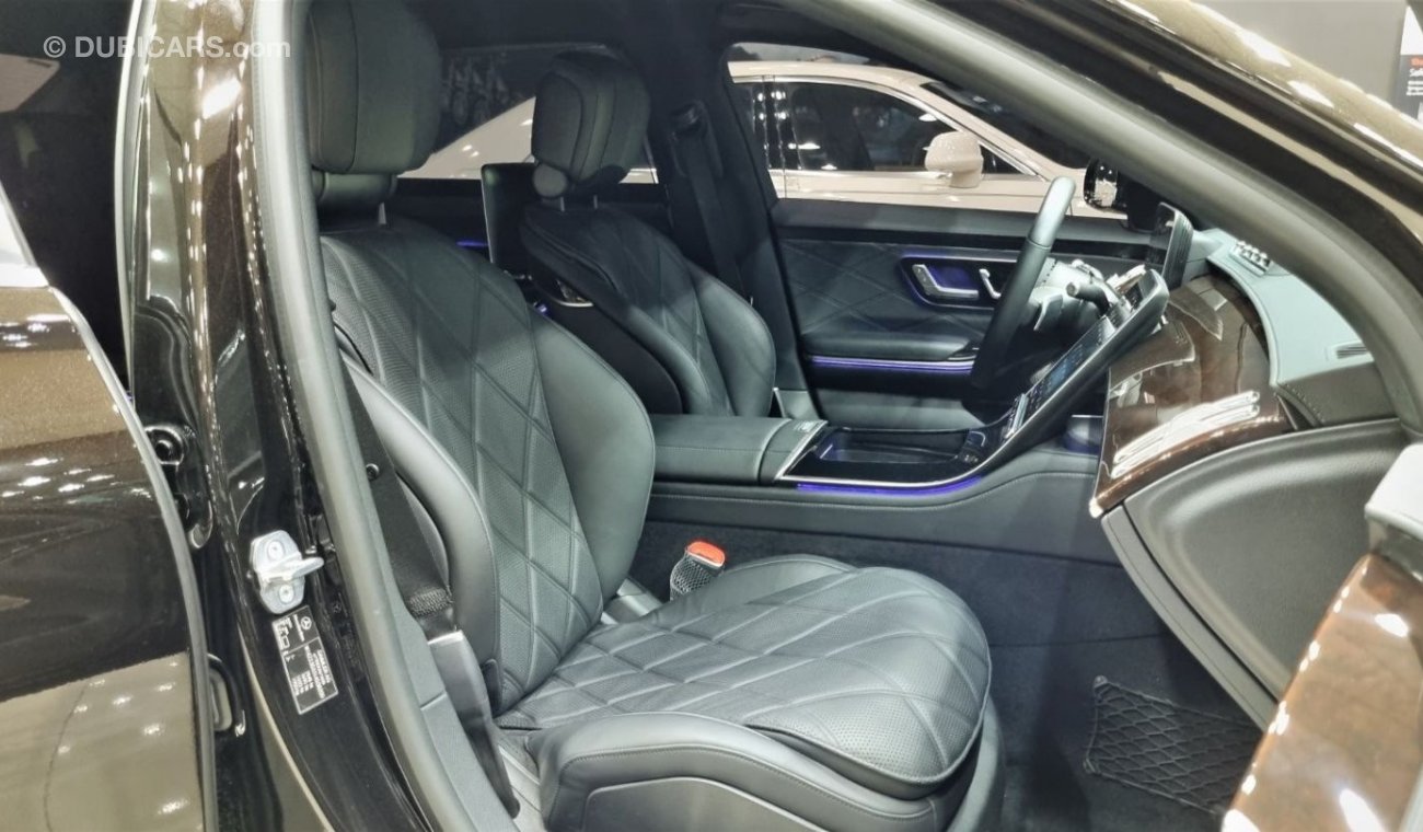 Mercedes Maybach S480 Maybach MAYBACH S480 2021 BLACK IN BLACK IN PERFECT CONDITION ONLY 6000 KM FOR 980K AED