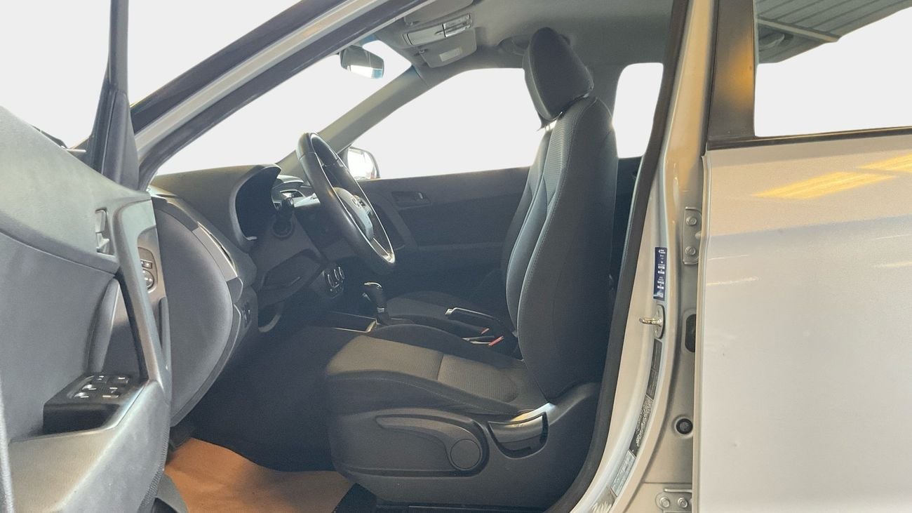 هيونداي كريتا 1.6 GL AUTO MID OPTION | شامل الضمان | 0 ﺪﻔﻋﺓ ﺃﻮﻟﻯ