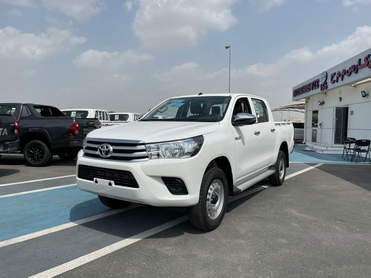 Toyota Hilux Toyota Hilux 2.7L 2024 A/T 4x4 basic with power window