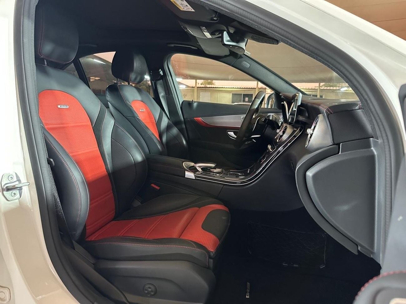 مرسيدس بنز C 63 S  SAFARI T1 Std 4.0L Sedan