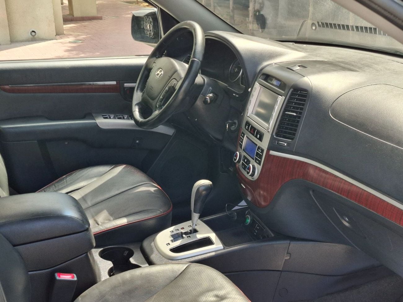 هيونداي سانتا في هيونداي سانتا-فيه 2009