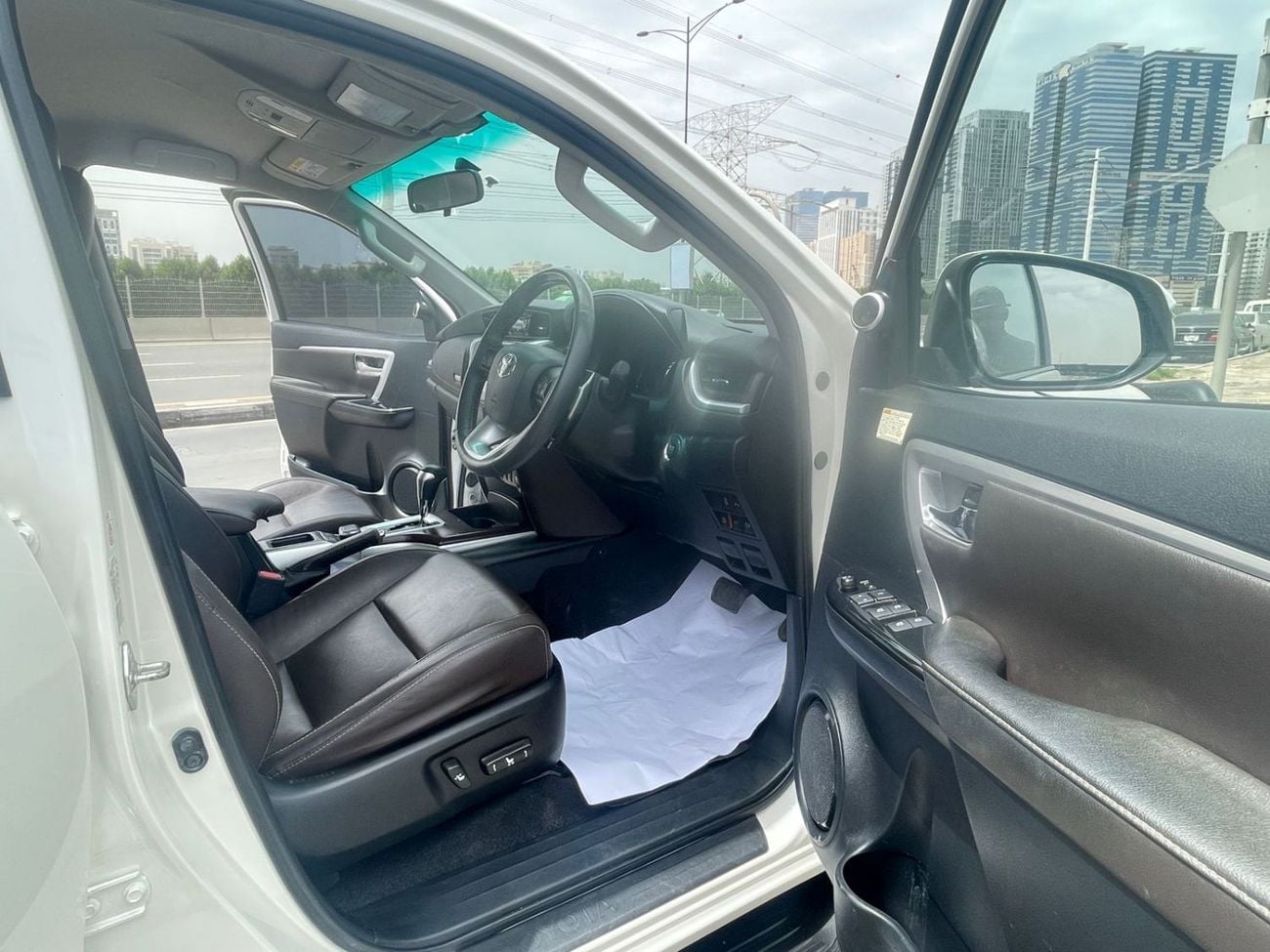 تويوتا فورتونر diesel 2.8 liter ,Right hand drive 2017 Model ,only for export available