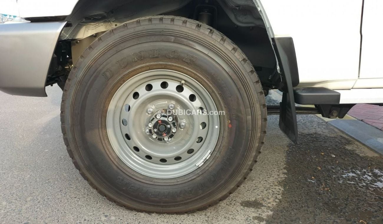 Toyota Land Cruiser 70 Toyota LC 76 5 Door LX 4.5 Diesel