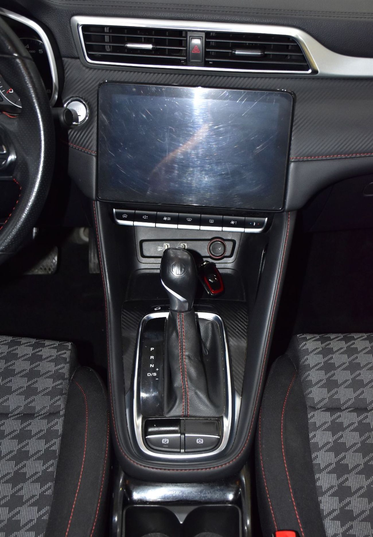 MG ZS COM EXCELLENT DEAL for our MG ZS ( 2025 Model ) in Silver Color GCC Specs