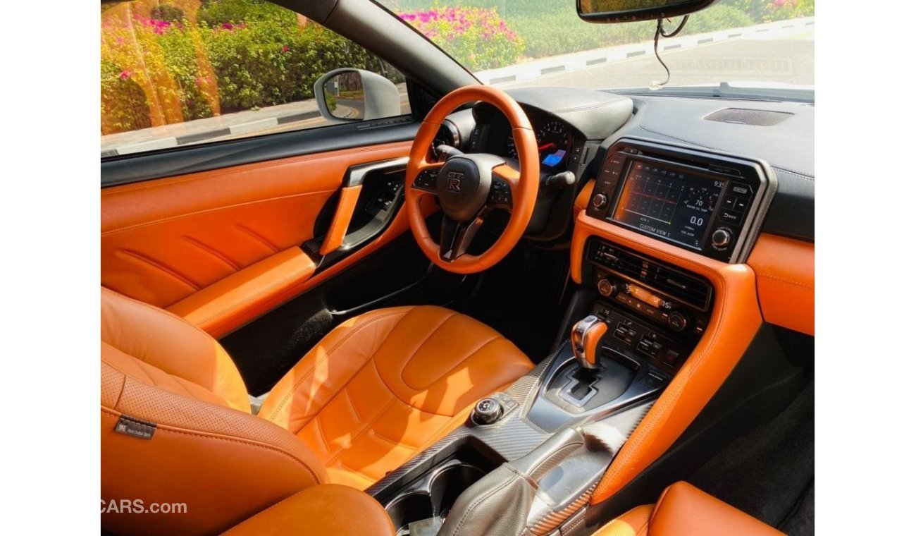 Nissan GTR Std Nissan GT-R 2018 import American perfect condition