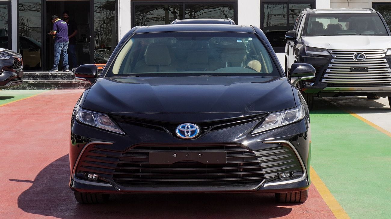 Toyota Camry GLE 2.5L HYBRID