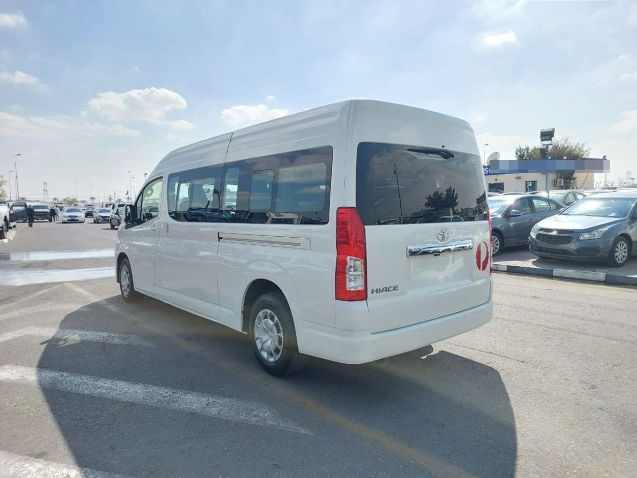 Toyota Hiace TOYOTA HIACE COMMUTER VAN RIGHT HAND DRIVE(PM02363)