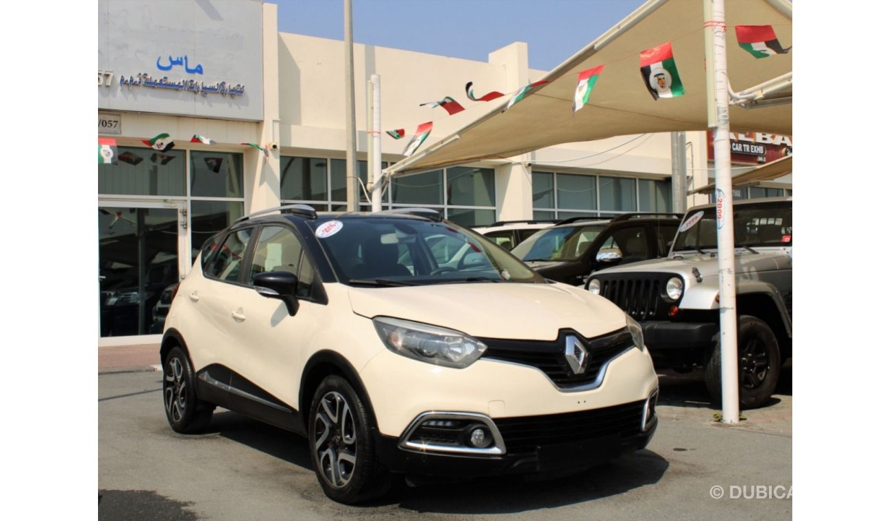 Renault Captur LE ACCIDENTS FREE - GCC - 1200 CC + TURBO - CAR IS IN PERFECT CONDITION INSIDE OUT