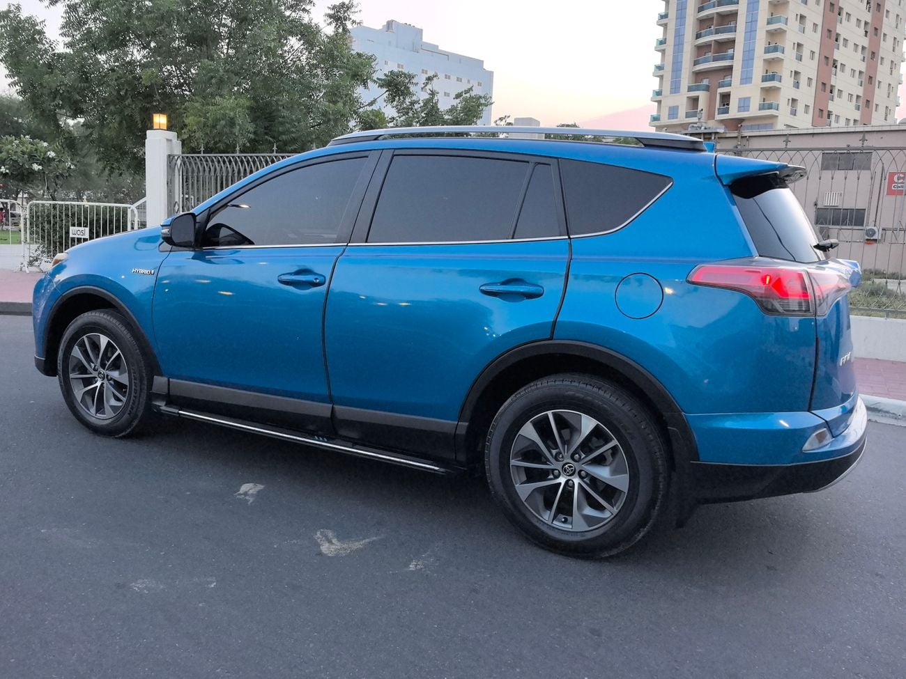 Toyota RAV4 XLE 2.5L
