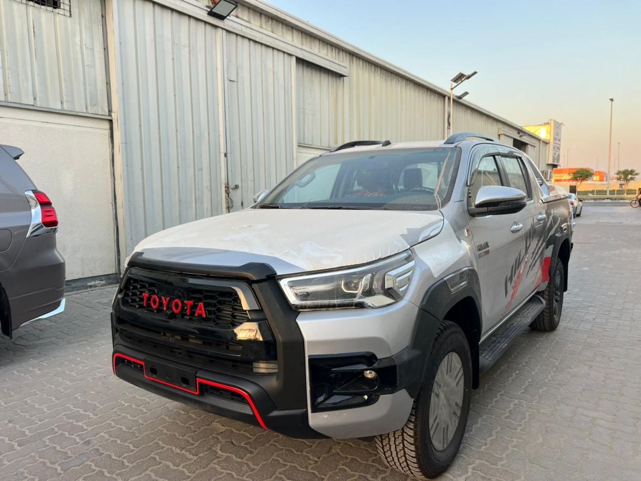 تويوتا هيلوكس TOYOTA HILUX 2.4L DIESEL GR-SPORTS 4X4 FULL OPTION MY 2026