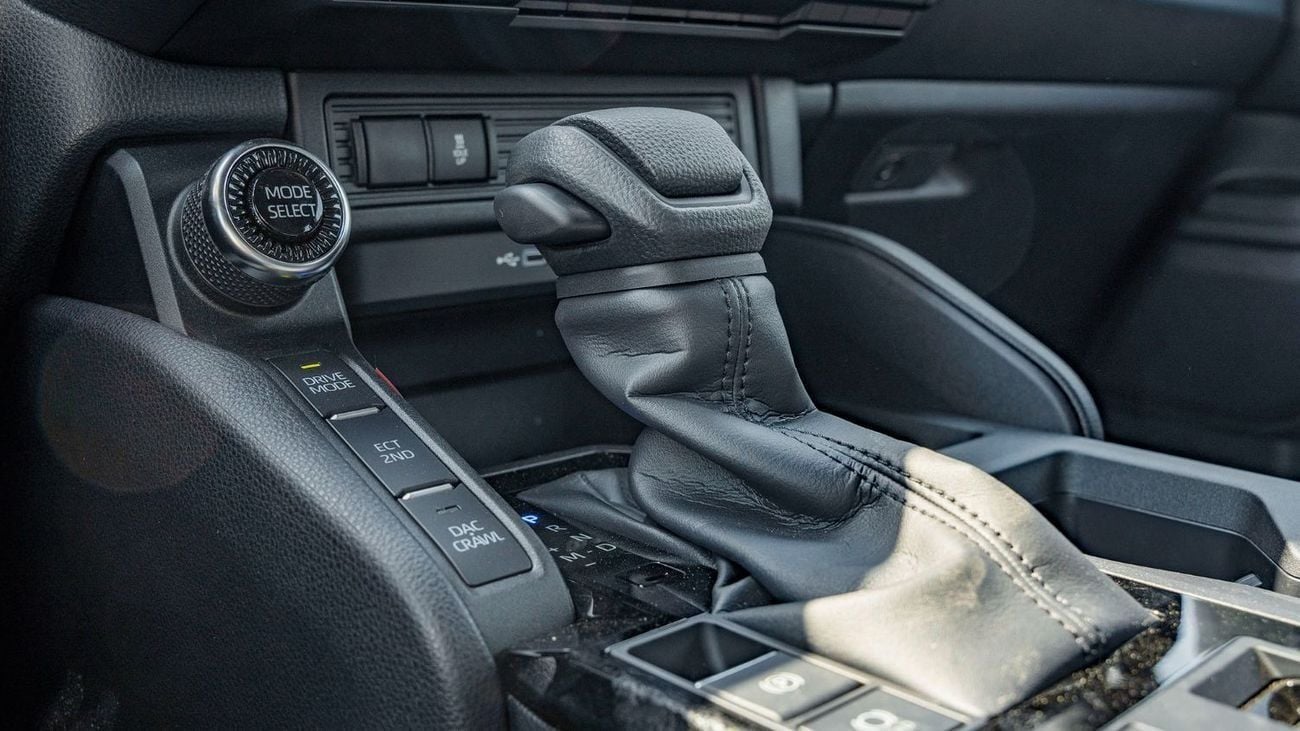 تويوتا برادو 2024 Toyota Prado DSL Basic 2.8L Diesel AT