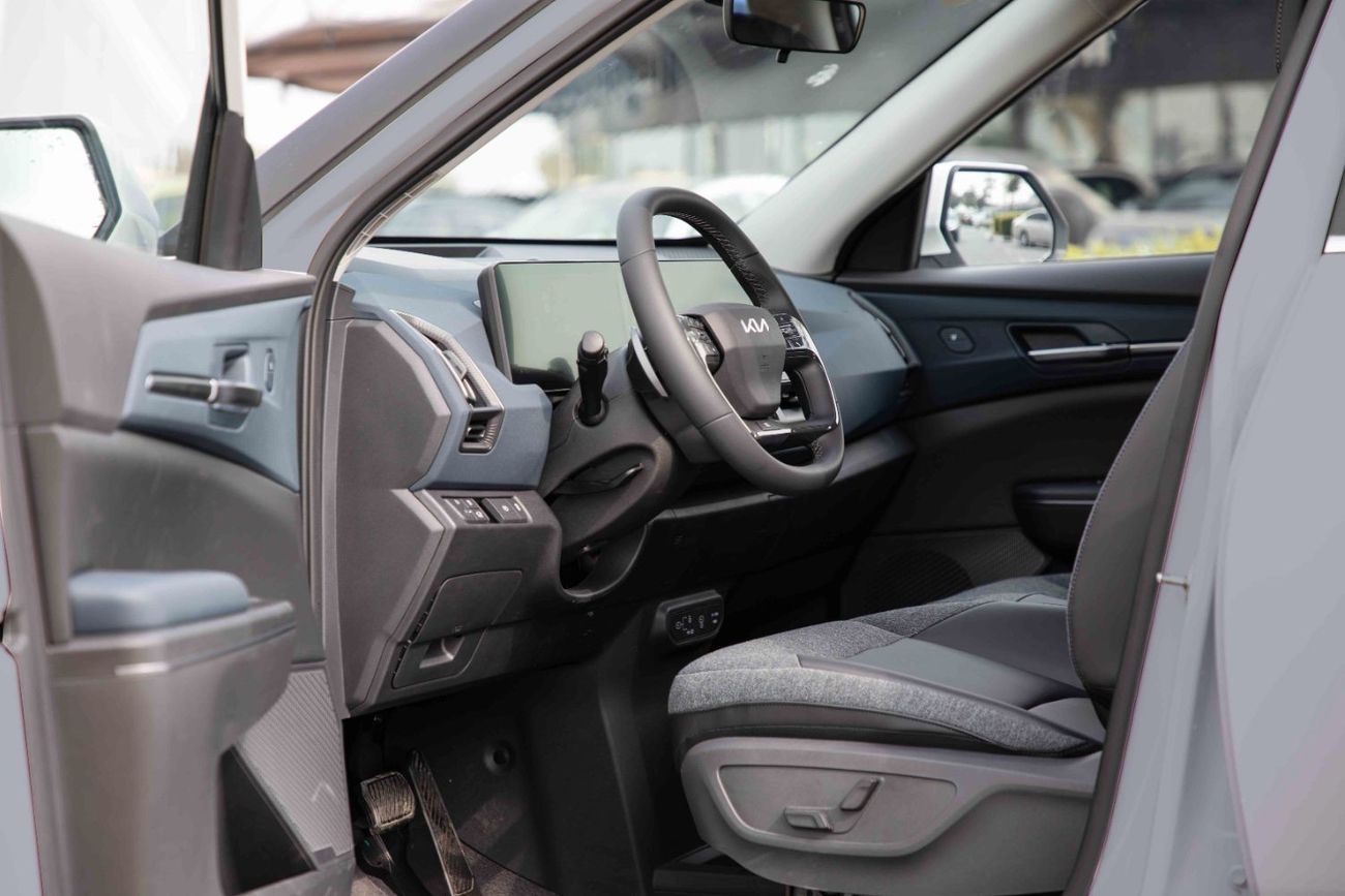 كيا EV5 2024 KIA EV5 LAND 530 - رمادي من الداخل أسود وأزرق | للتصدير فقط