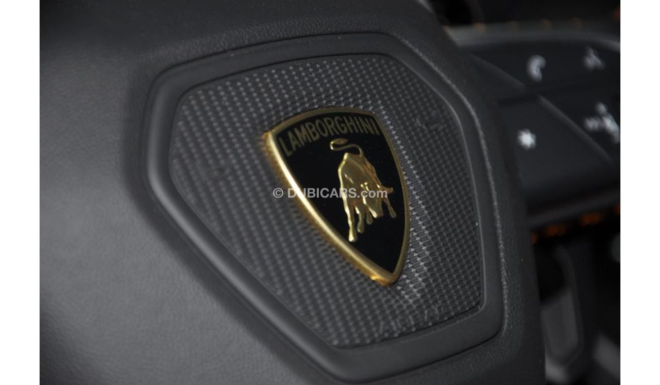 Lamborghini Urus PEARL CAPSULE EDITION